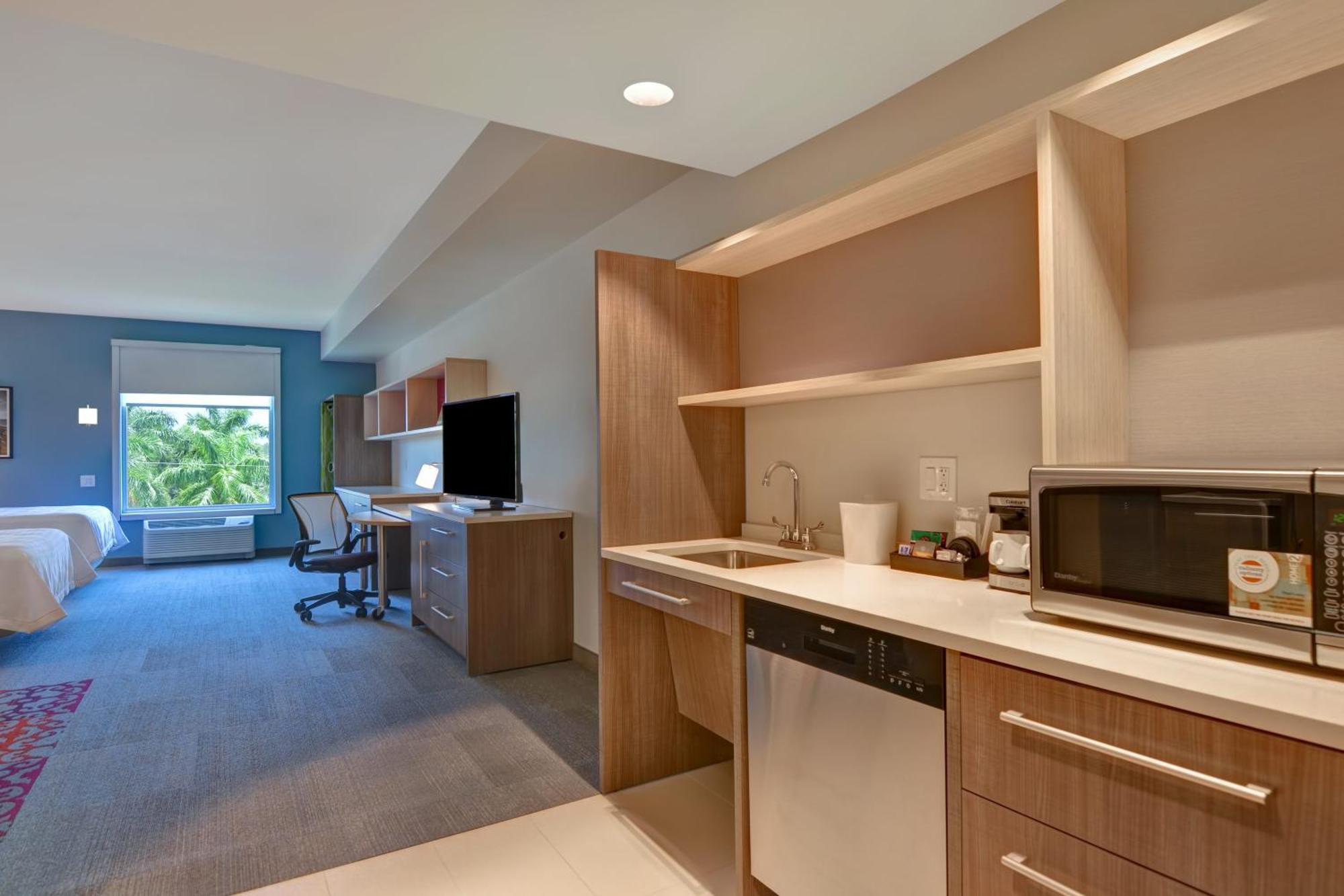 Home2 Suites By Hilton Naples I-75 Pine Ridge Road Exterior photo