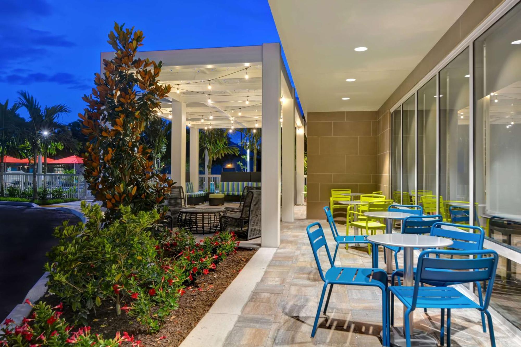 Home2 Suites By Hilton Naples I-75 Pine Ridge Road Exterior photo